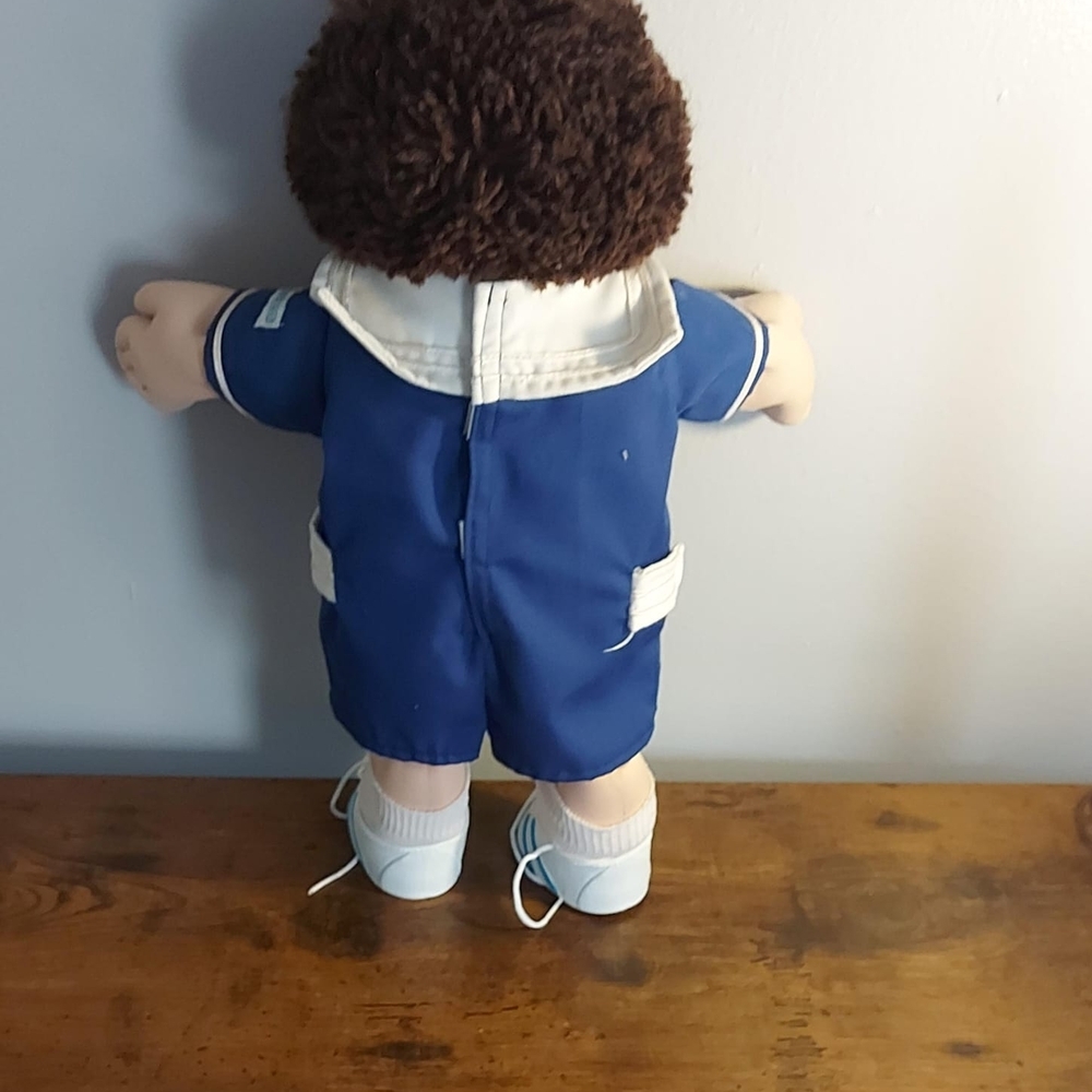 Vintage1983 Charming Doll with White and Blue Outfit - Picture 2 of 4